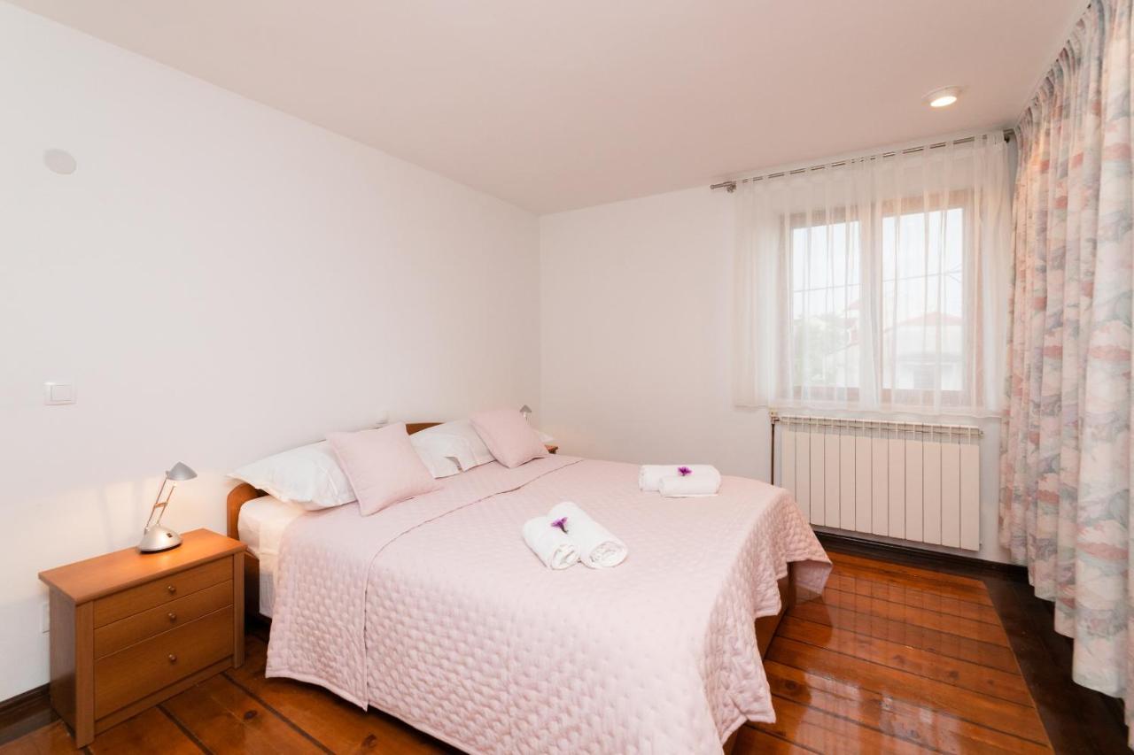 Ferienwohnung Bepa Supetar Exterior foto