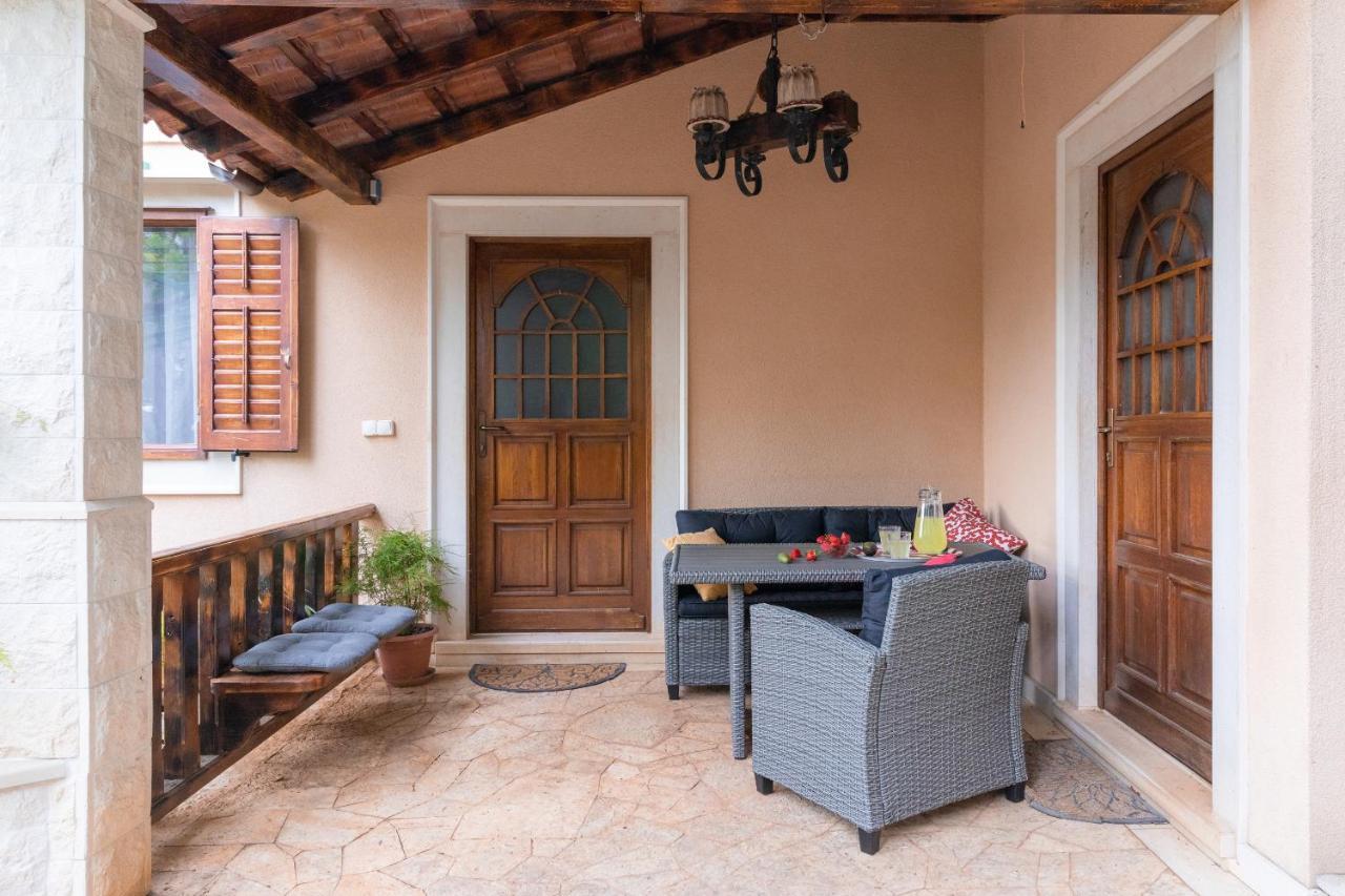 Ferienwohnung Bepa Supetar Exterior foto