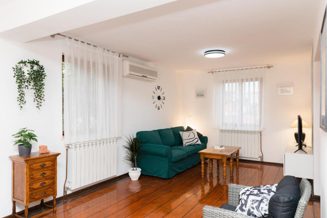 Ferienwohnung Bepa Supetar Exterior foto